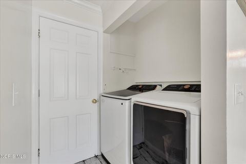 Tiny photo for 4323 Nantuckett Drive, Toledo, OH 43623 (MLS # 10007465)