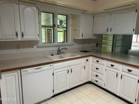 Tiny photo for 1830 Wood Cree Court, Defiance, OH 43512 (MLS # 10008929)