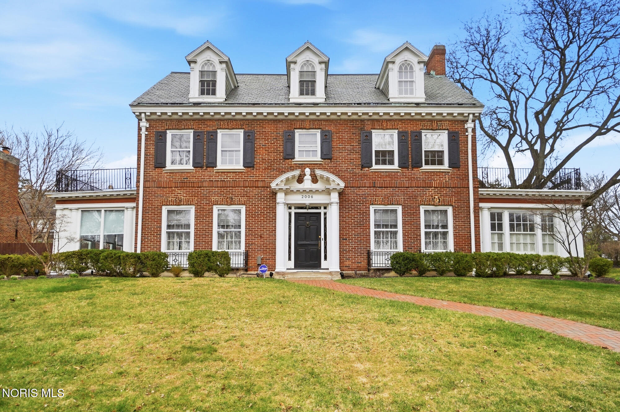 2006 Mount Vernon Avenue