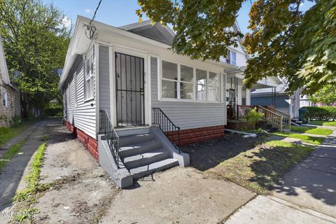 Photo of 218 Dexter Street, Toledo, OH 43608 (MLS # 10007048)