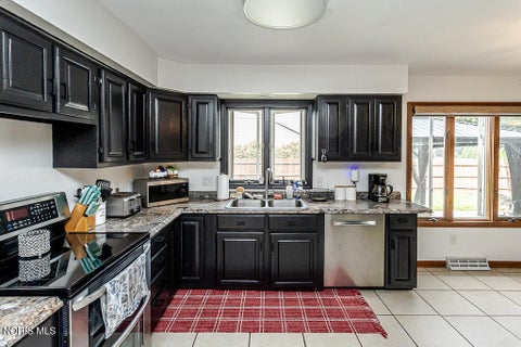 Tiny photo for 6744 Shieldwood Road, Toledo, OH 43617 (MLS # 10014019)