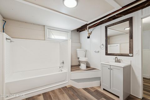 Tiny photo for 427 Oak Street, Toledo, OH 43605 (MLS # 10001712)