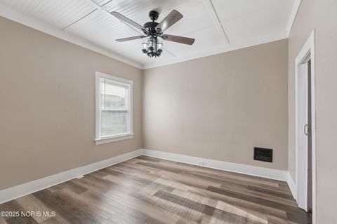 Tiny photo for 427 Oak Street, Toledo, OH 43605 (MLS # 10001712)