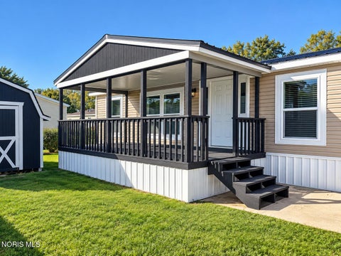 Mobile Home For Sale - 8142 Pinewood Drive<br/> Findlay, OH 45840