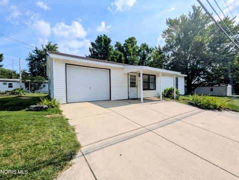 Tiny photo for 201 E North Avenue, Pioneer, OH 43554 (MLS # 10010302)