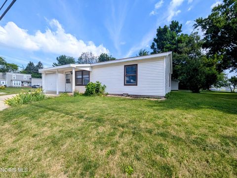 Tiny photo for 201 E North Avenue, Pioneer, OH 43554 (MLS # 10010302)