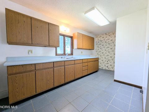 Tiny photo for 201 E North Avenue, Pioneer, OH 43554 (MLS # 10010302)