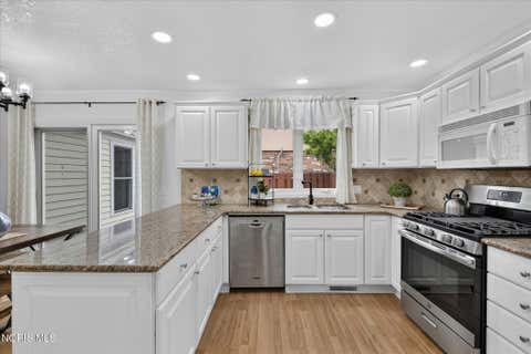 Tiny photo for 2238 Old Planke Road, Holland, OH 43528 (MLS # 10009726)