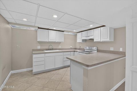 Tiny photo for 2238 Old Planke Road, Holland, OH 43528 (MLS # 10009726)
