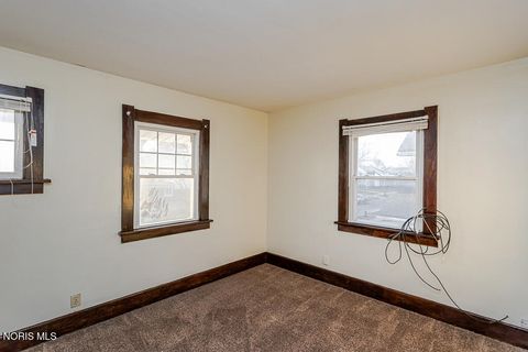 Tiny photo for 855 Brighton Avenue, Toledo, OH 43609 (MLS # 10004828)
