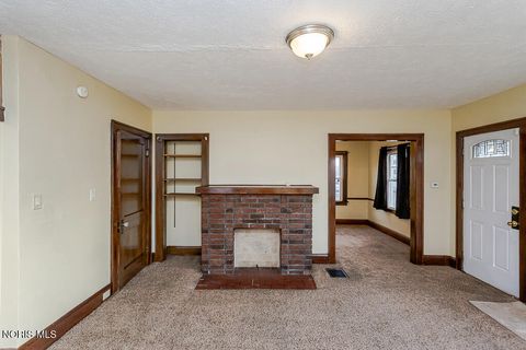 Tiny photo for 855 Brighton Avenue, Toledo, OH 43609 (MLS # 10004828)