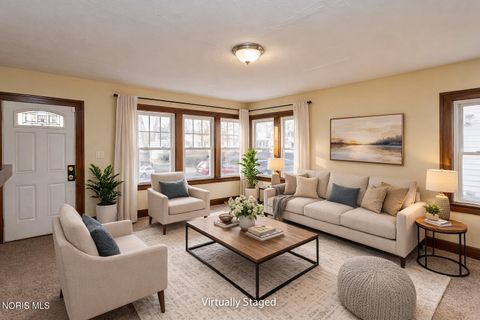 Tiny photo for 855 Brighton Avenue, Toledo, OH 43609 (MLS # 10004828)