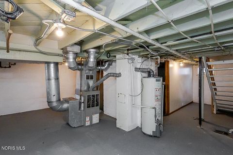 Tiny photo for 855 Brighton Avenue, Toledo, OH 43609 (MLS # 10004828)