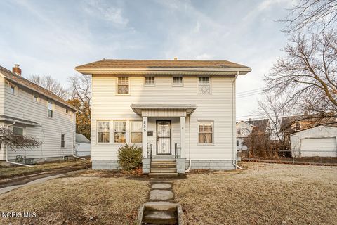 Photo of 855 Brighton Avenue, Toledo, OH 43609 (MLS # 10004828)