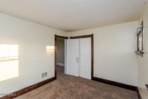 Tiny photo for 855 Brighton Avenue, Toledo, OH 43609 (MLS # 10004828)