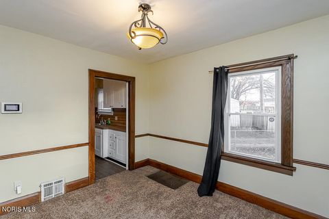 Tiny photo for 855 Brighton Avenue, Toledo, OH 43609 (MLS # 10004828)