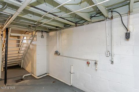 Tiny photo for 855 Brighton Avenue, Toledo, OH 43609 (MLS # 10004828)