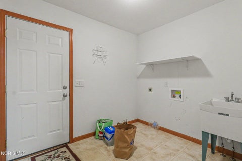 Tiny photo for 6907 Texas Street, Whitehouse, OH 43571 (MLS # 10011780)
