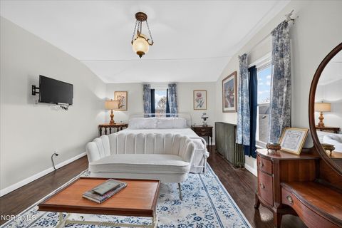 Tiny photo for 325 N Main Street, Bowling Green, OH 43402 (MLS # 10005272)