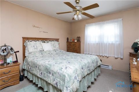 Tiny photo for 704 Northview Drive, Fostoria, OH 44830 (MLS # 10010370)
