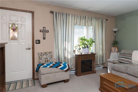 Tiny photo for 704 Northview Drive, Fostoria, OH 44830 (MLS # 10010370)