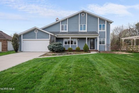 Photo of 3540 Lynnbrooke Lane, Oregon, OH 43616 (MLS # 10005851)