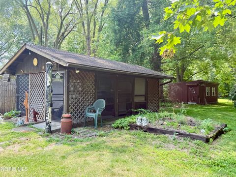 Tiny photo for 1606 S Crissey Road, Holland, OH 43528 (MLS # 10010098)