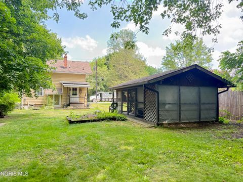 Tiny photo for 1606 S Crissey Road, Holland, OH 43528 (MLS # 10010098)