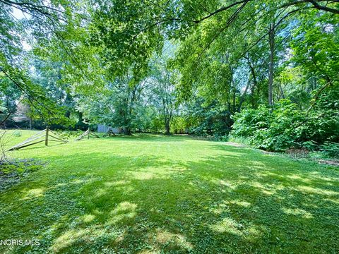 Tiny photo for 1606 S Crissey Road, Holland, OH 43528 (MLS # 10010098)