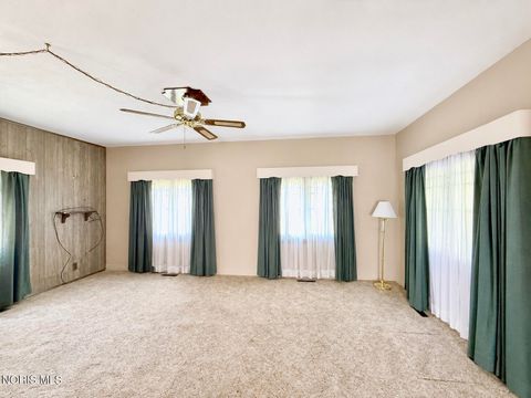 Tiny photo for 1606 S Crissey Road, Holland, OH 43528 (MLS # 10010098)