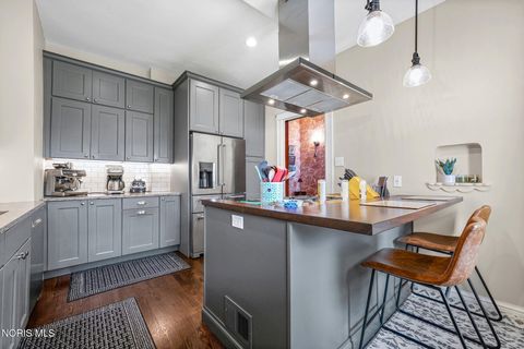 Tiny photo for 2921 Collingwood Boulevard, Toledo, OH 43610 (MLS # 10006074)