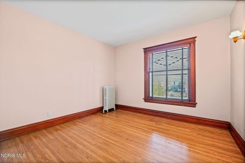 Tiny photo for 2921 Collingwood Boulevard, Toledo, OH 43610 (MLS # 10006074)