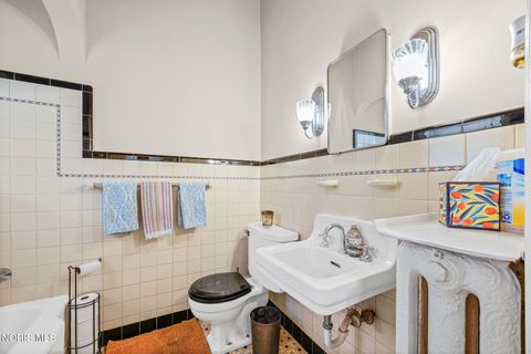 Tiny photo for 2921 Collingwood Boulevard, Toledo, OH 43610 (MLS # 10006074)