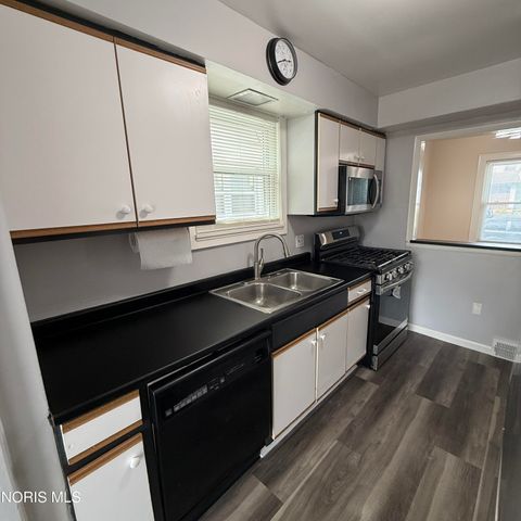 Tiny photo for 1475 Craigwood Road, Toledo, OH 43612 (MLS # 10006564)