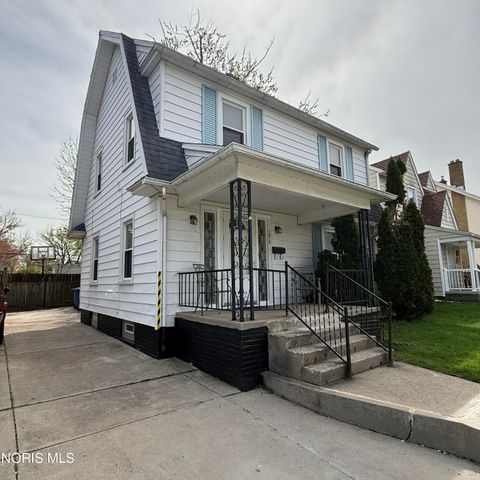 Tiny photo for 1475 Craigwood Road, Toledo, OH 43612 (MLS # 10006564)
