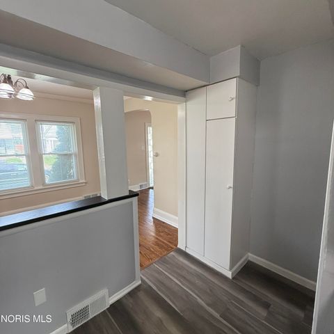 Tiny photo for 1475 Craigwood Road, Toledo, OH 43612 (MLS # 10006564)