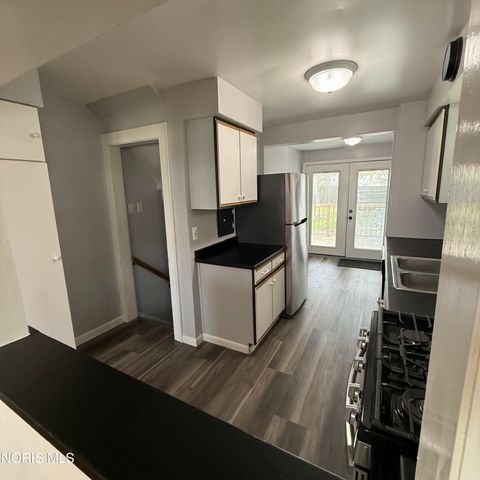 Tiny photo for 1475 Craigwood Road, Toledo, OH 43612 (MLS # 10006564)