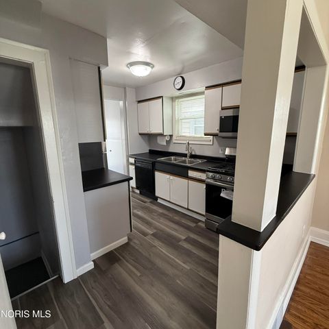 Tiny photo for 1475 Craigwood Road, Toledo, OH 43612 (MLS # 10006564)