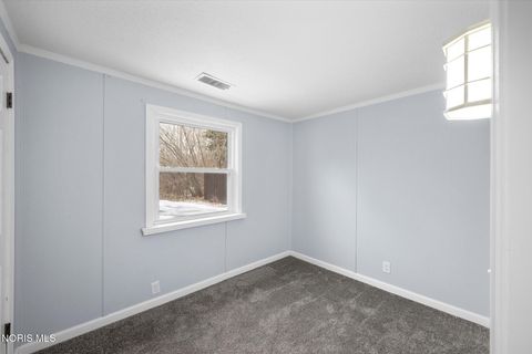 Tiny photo for 5415 Seaman Road, Oregon, OH 43616 (MLS # 10006336)