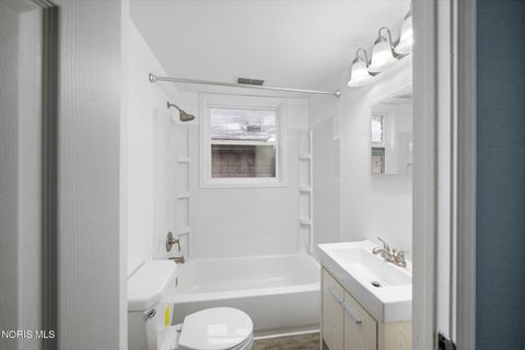 Tiny photo for 5415 Seaman Road, Oregon, OH 43616 (MLS # 10006336)