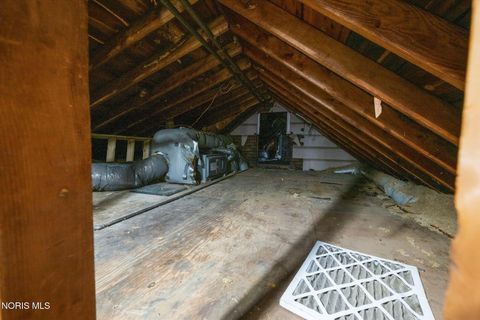 Tiny photo for 5415 Seaman Road, Oregon, OH 43616 (MLS # 10006336)