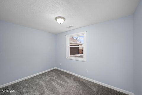 Tiny photo for 5415 Seaman Road, Oregon, OH 43616 (MLS # 10006336)