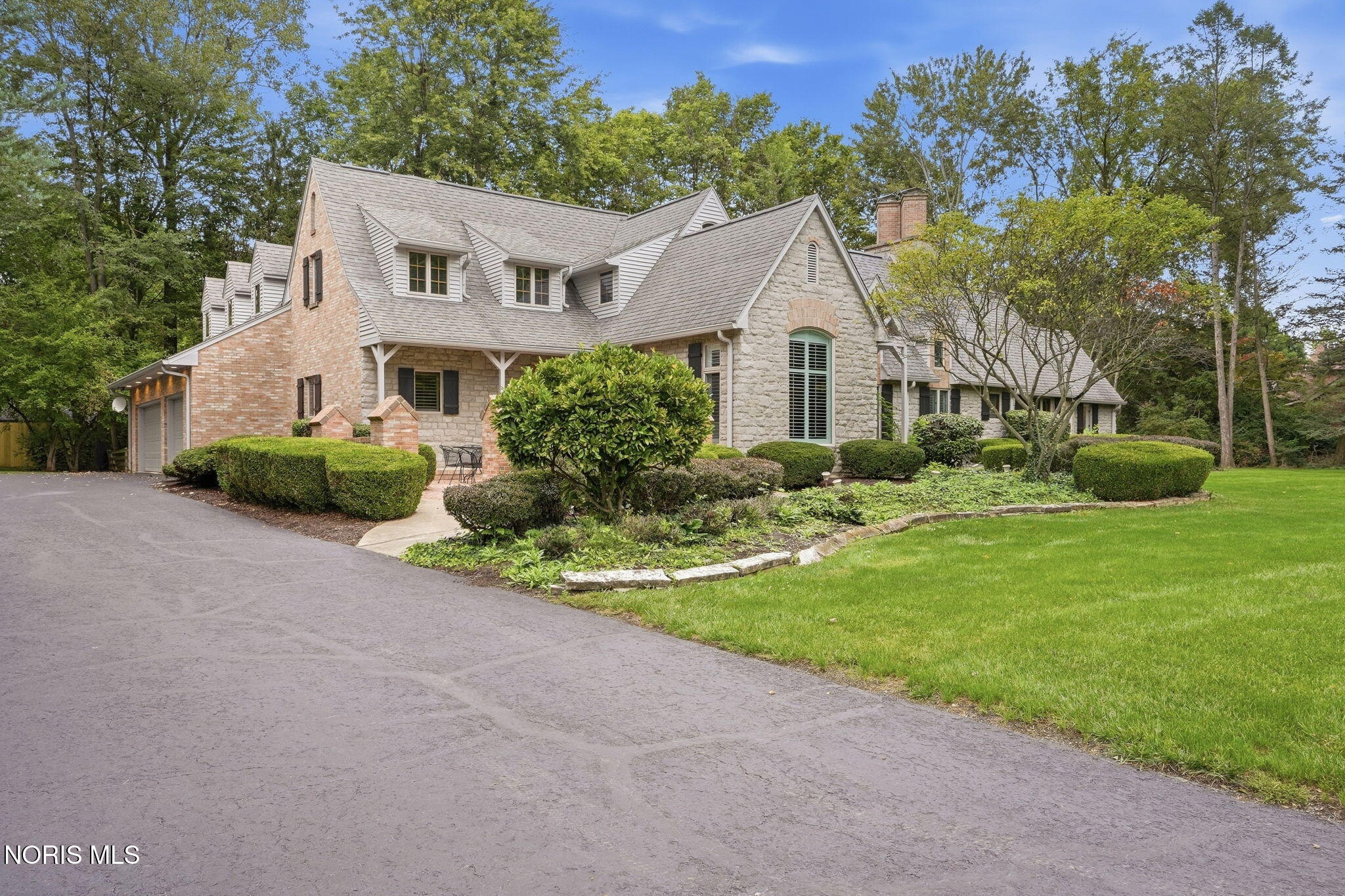 5 Hunters Gate Drive