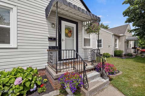 Tiny photo for 2566 Ivy Place, Toledo, OH 43613 (MLS # 10010675)
