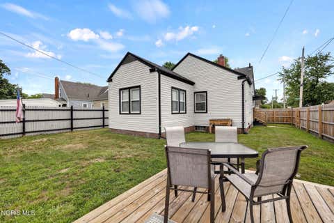 Tiny photo for 2566 Ivy Place, Toledo, OH 43613 (MLS # 10010675)