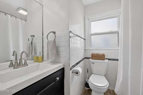 Tiny photo for 2566 Ivy Place, Toledo, OH 43613 (MLS # 10010675)