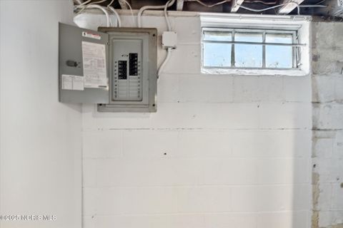 Tiny photo for 218 Waggoner Boulevard, Toledo, OH 43612 (MLS # 10002023)