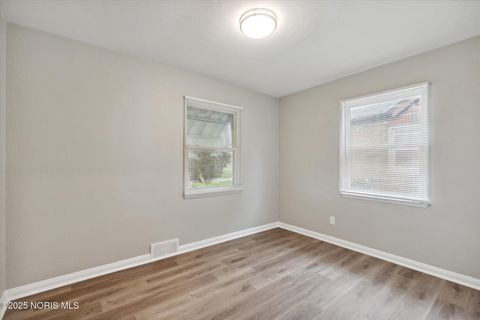 Tiny photo for 218 Waggoner Boulevard, Toledo, OH 43612 (MLS # 10002023)