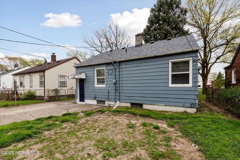 Tiny photo for 218 Waggoner Boulevard, Toledo, OH 43612 (MLS # 10002023)