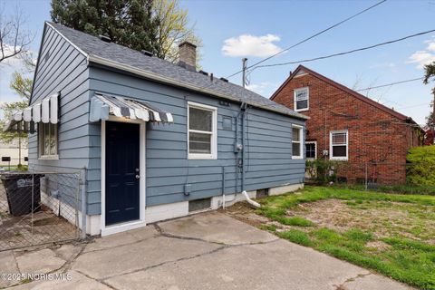 Tiny photo for 218 Waggoner Boulevard, Toledo, OH 43612 (MLS # 10002023)